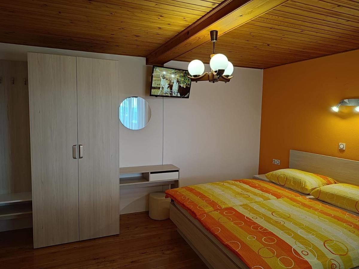 Poljane nad Škofjo Loko Gostilna Pension Blegos מראה חיצוני תמונה
