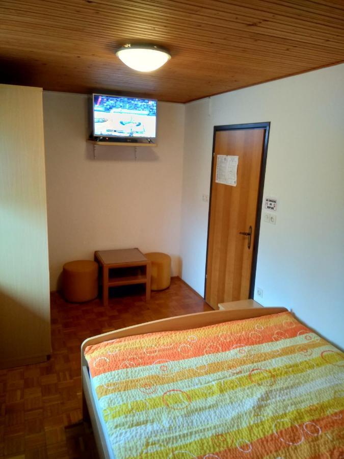 Poljane nad Škofjo Loko Gostilna Pension Blegos מראה חיצוני תמונה