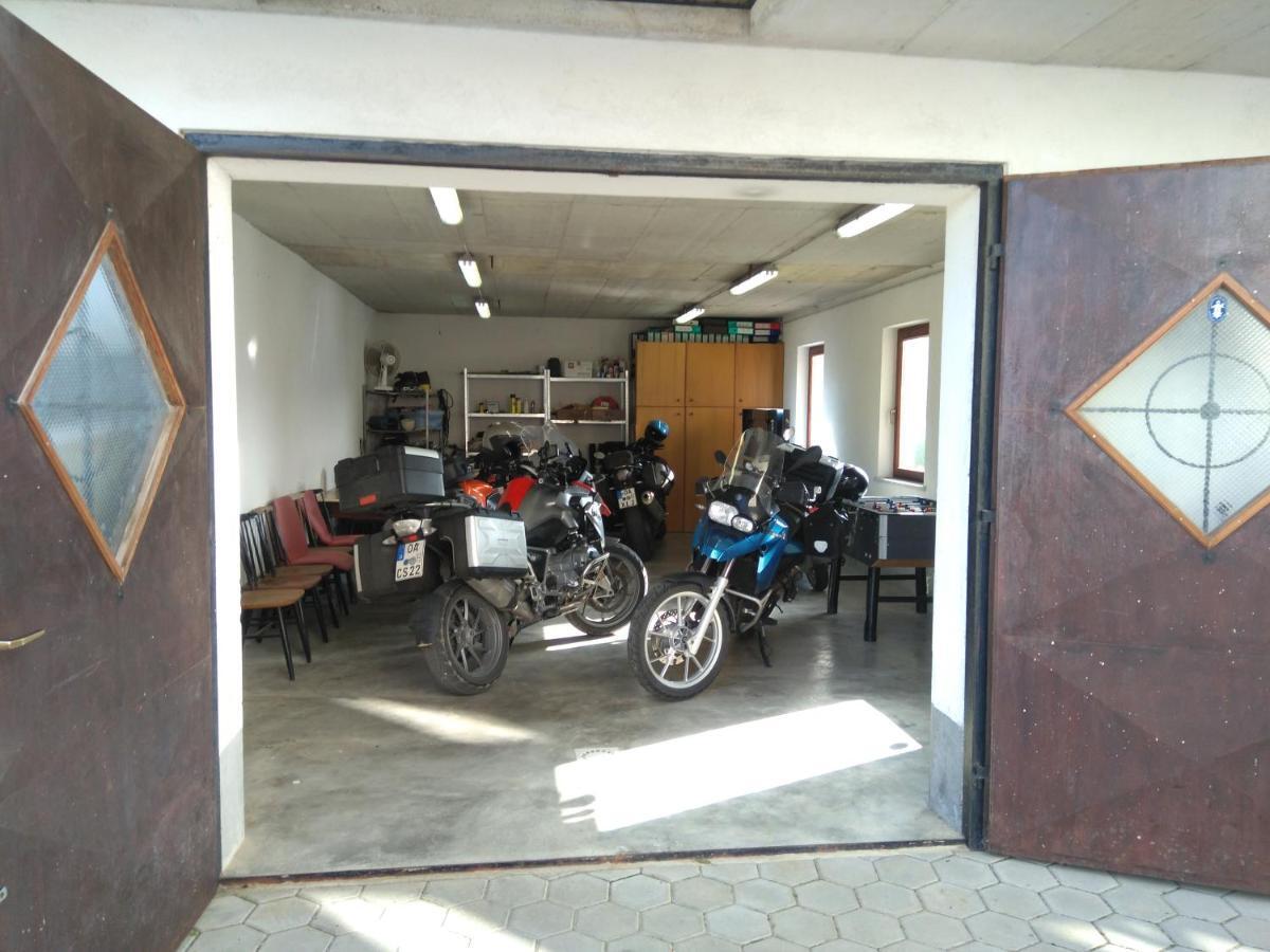 Poljane nad Škofjo Loko Gostilna Pension Blegos מראה חיצוני תמונה